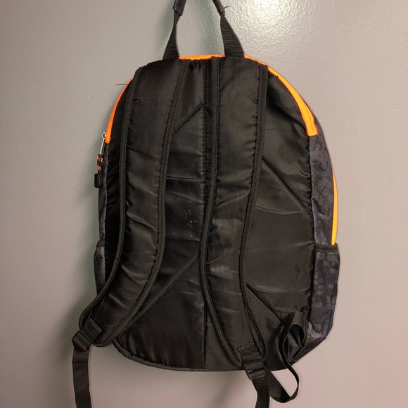 Back Pack - Picture 2 of 5